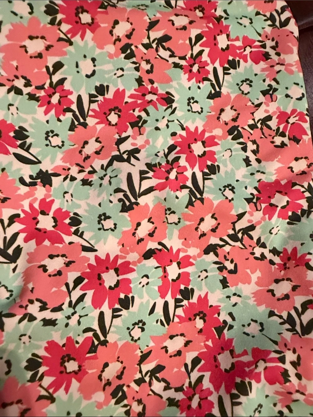 Vineyard Vines playful floral